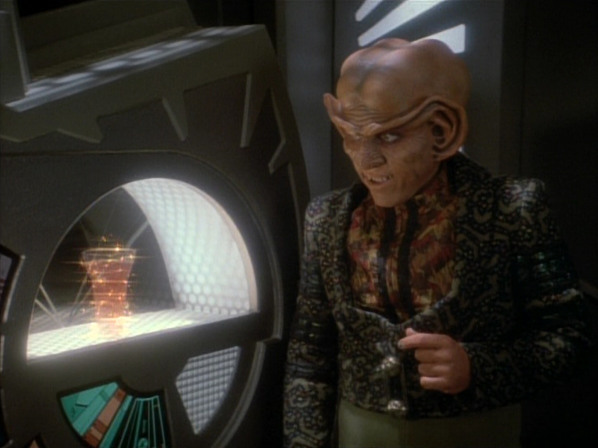 extant_StarTrekDS9_1x05-Babel_01575.jpg