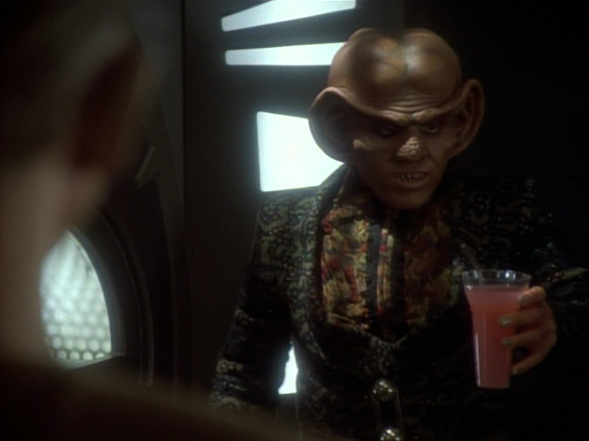 extant_StarTrekDS9_1x05-Babel_01590.jpg