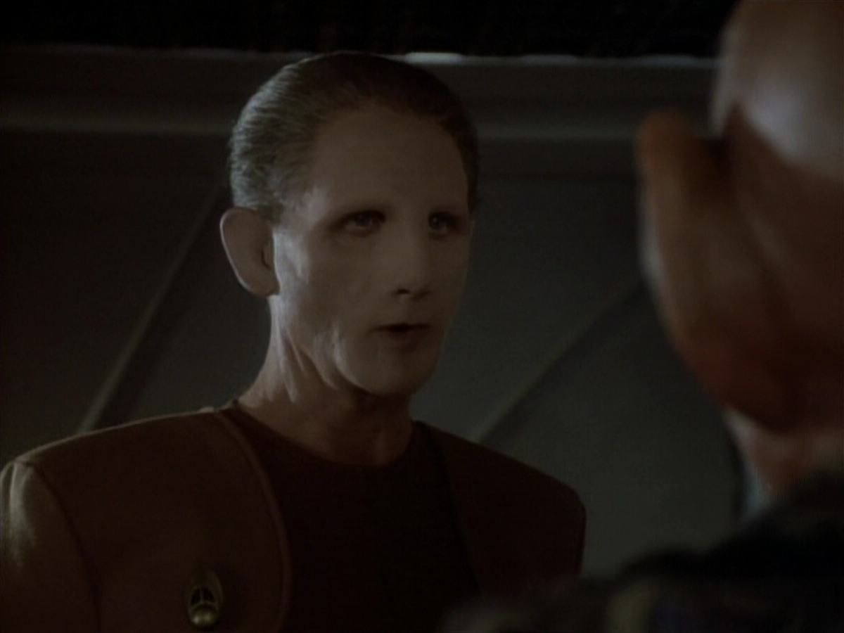 extant_StarTrekDS9_1x05-Babel_01620.jpg