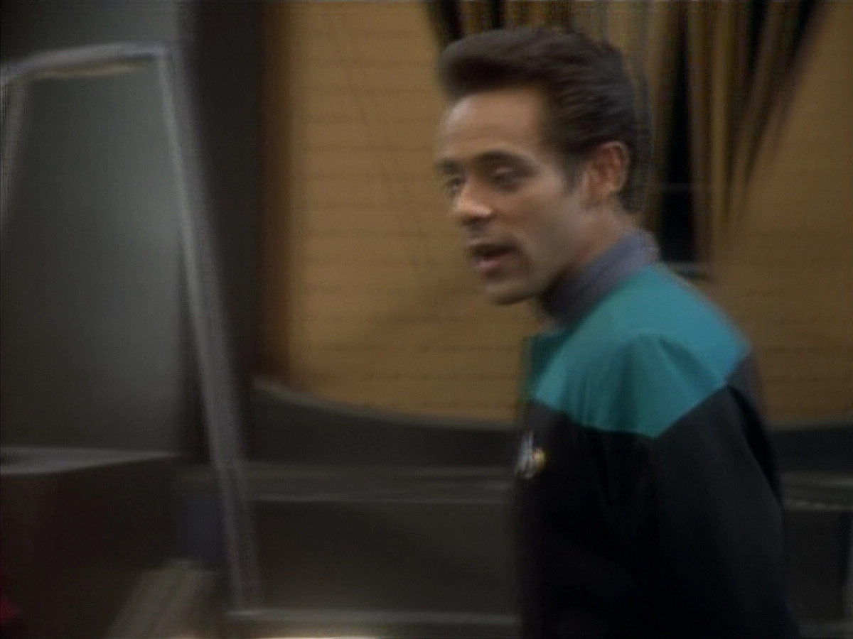 extant_StarTrekDS9_1x05-Babel_01643.jpg