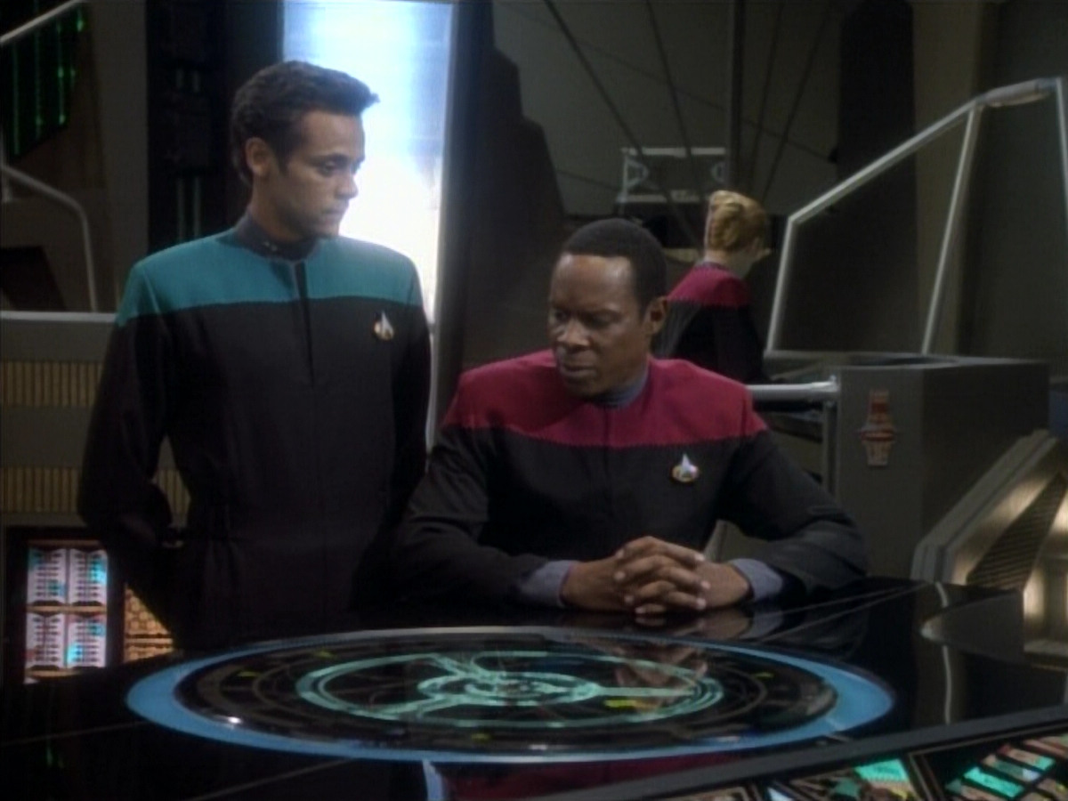extant_StarTrekDS9_1x05-Babel_01700.jpg