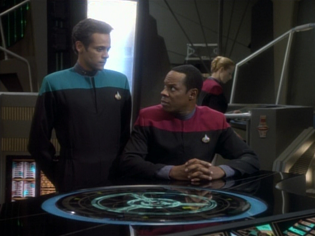 extant_StarTrekDS9_1x05-Babel_01704.jpg