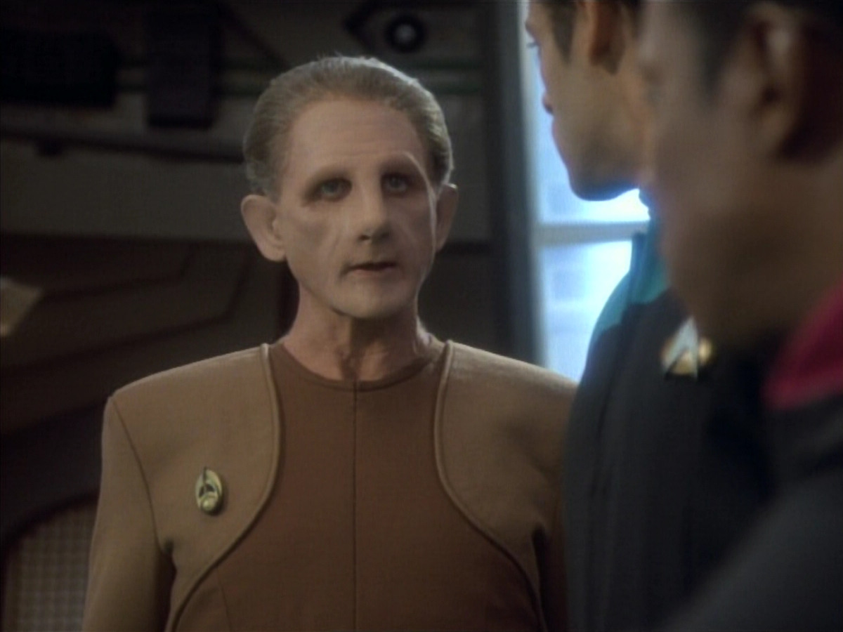 extant_StarTrekDS9_1x05-Babel_01723.jpg