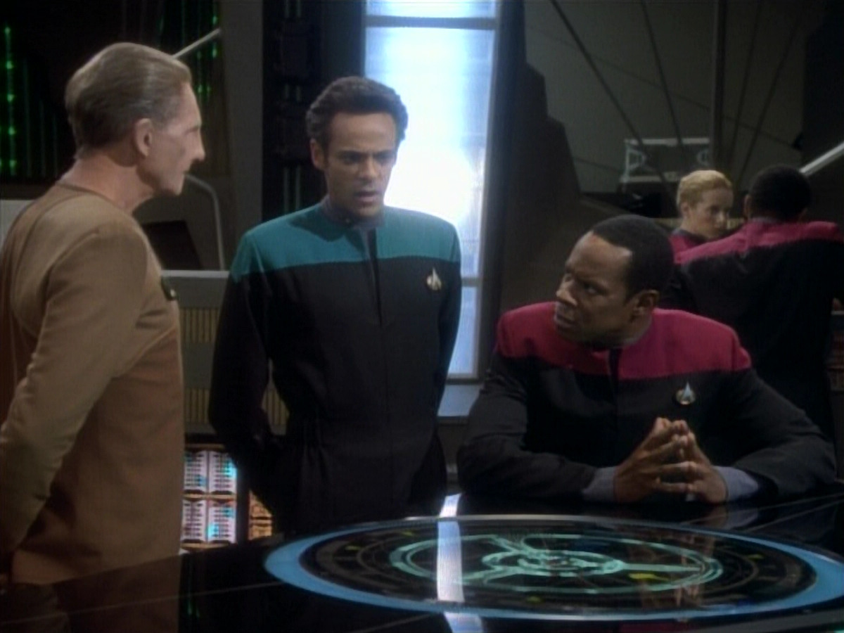 extant_StarTrekDS9_1x05-Babel_01725.jpg