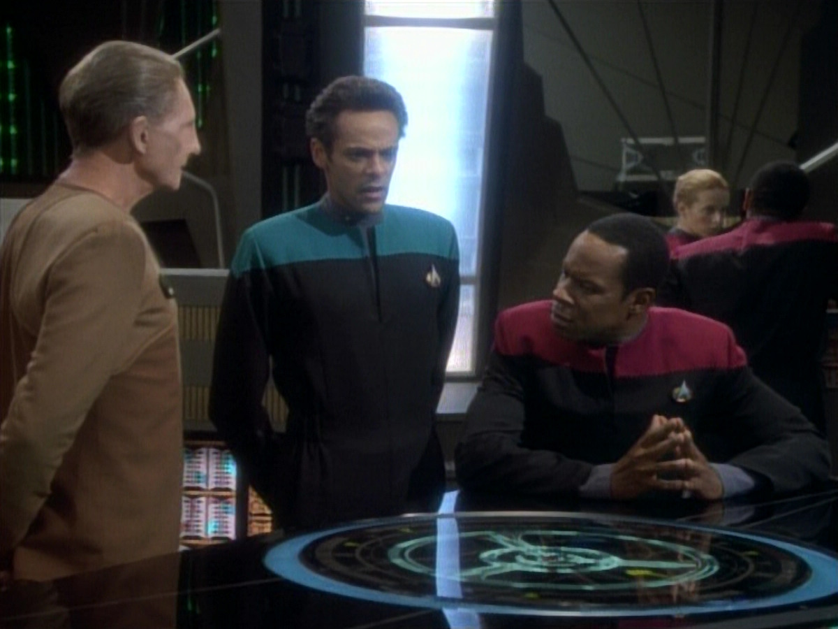 extant_StarTrekDS9_1x05-Babel_01726.jpg