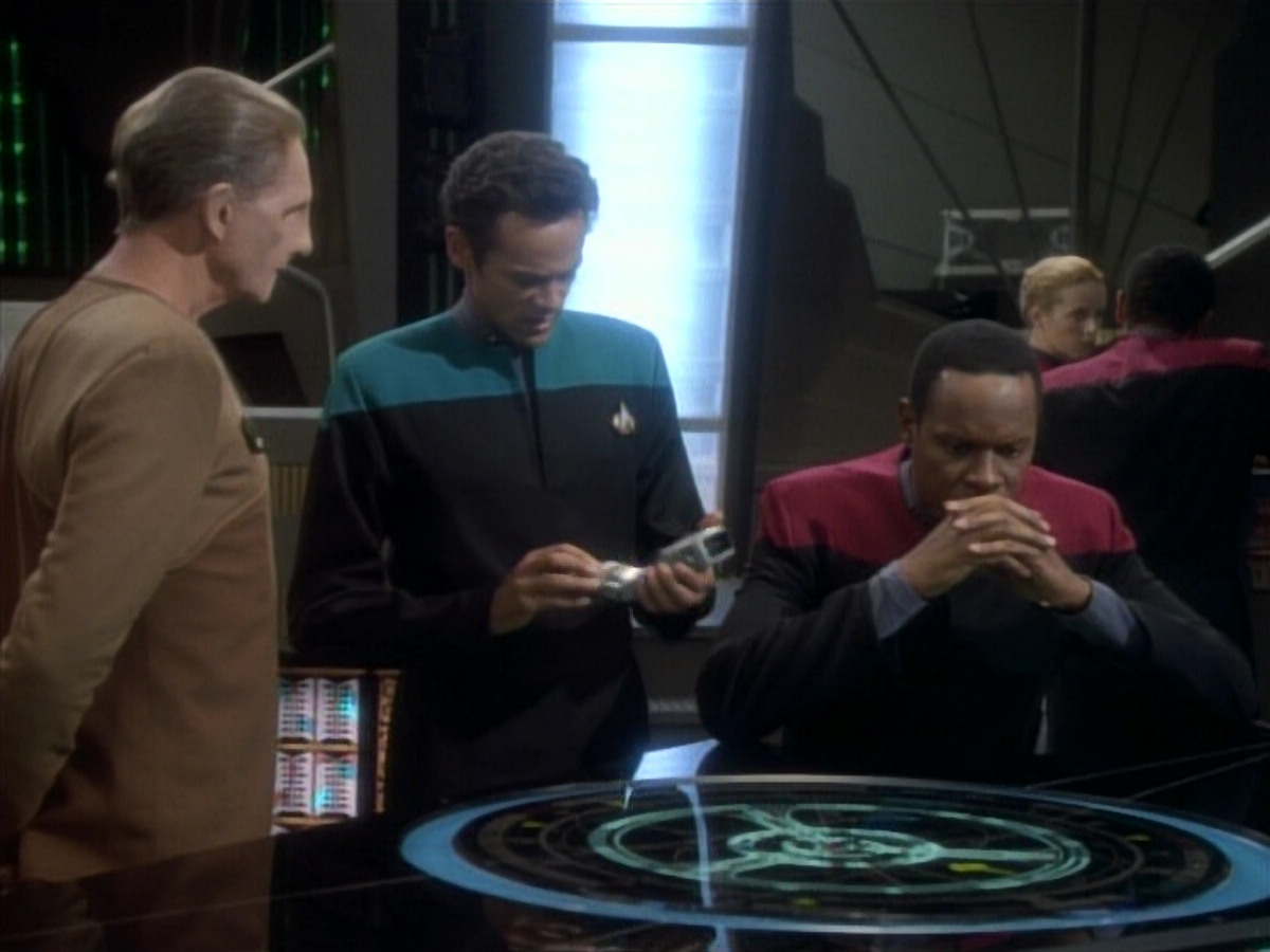 extant_StarTrekDS9_1x05-Babel_01729.jpg