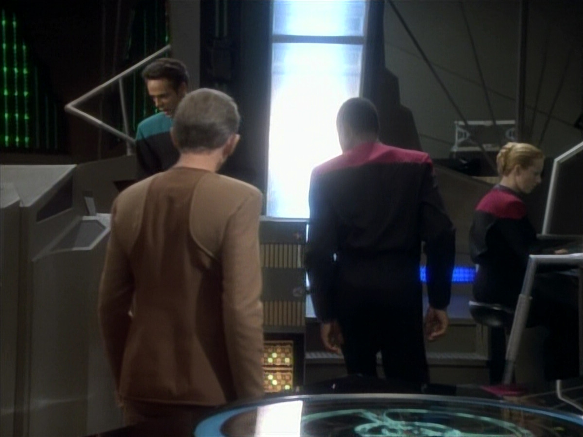 extant_StarTrekDS9_1x05-Babel_01742.jpg