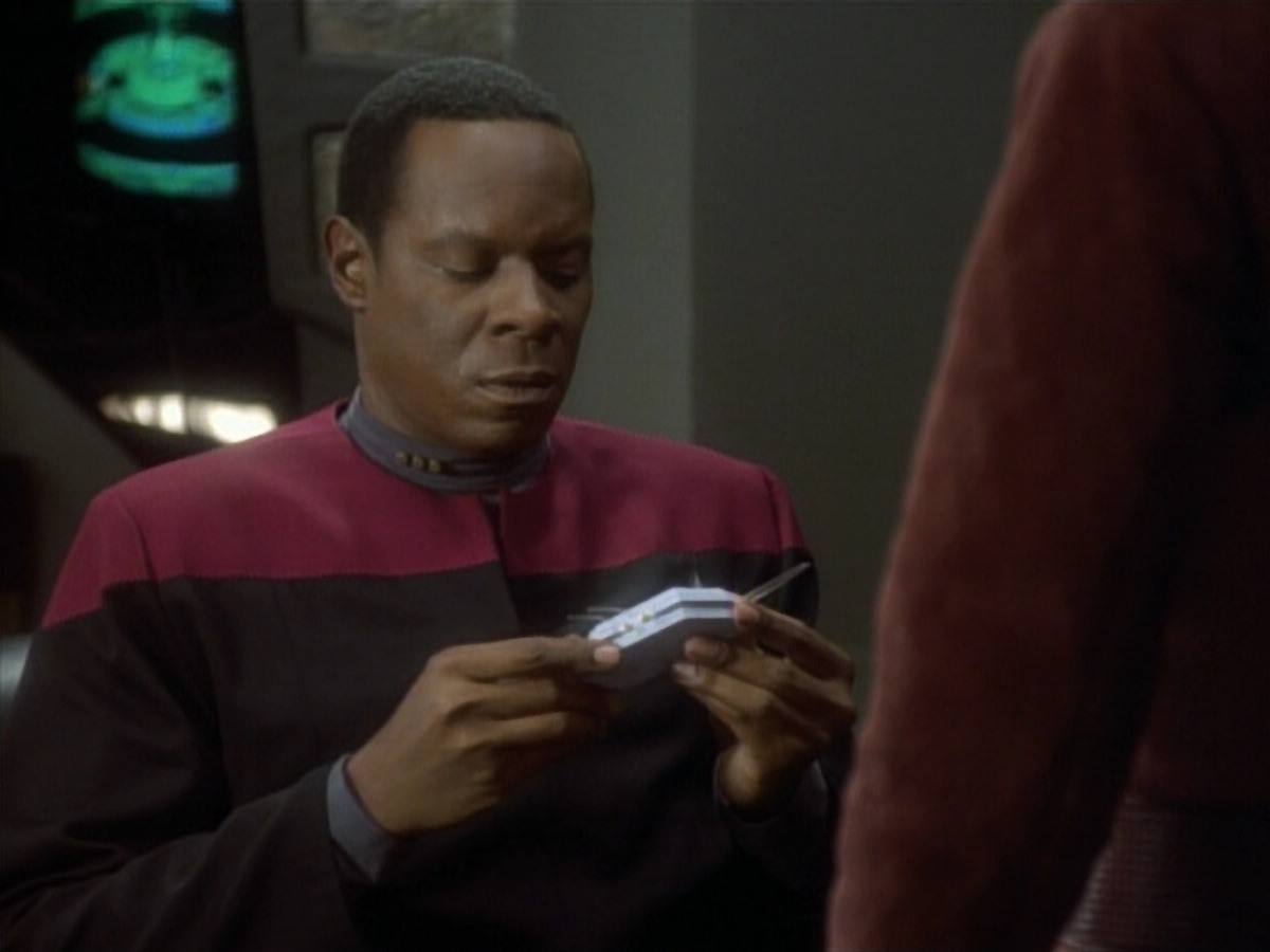 extant_StarTrekDS9_1x05-Babel_01864.jpg