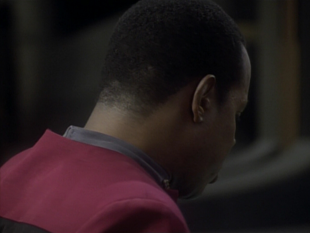 extant_StarTrekDS9_1x05-Babel_03055.jpg