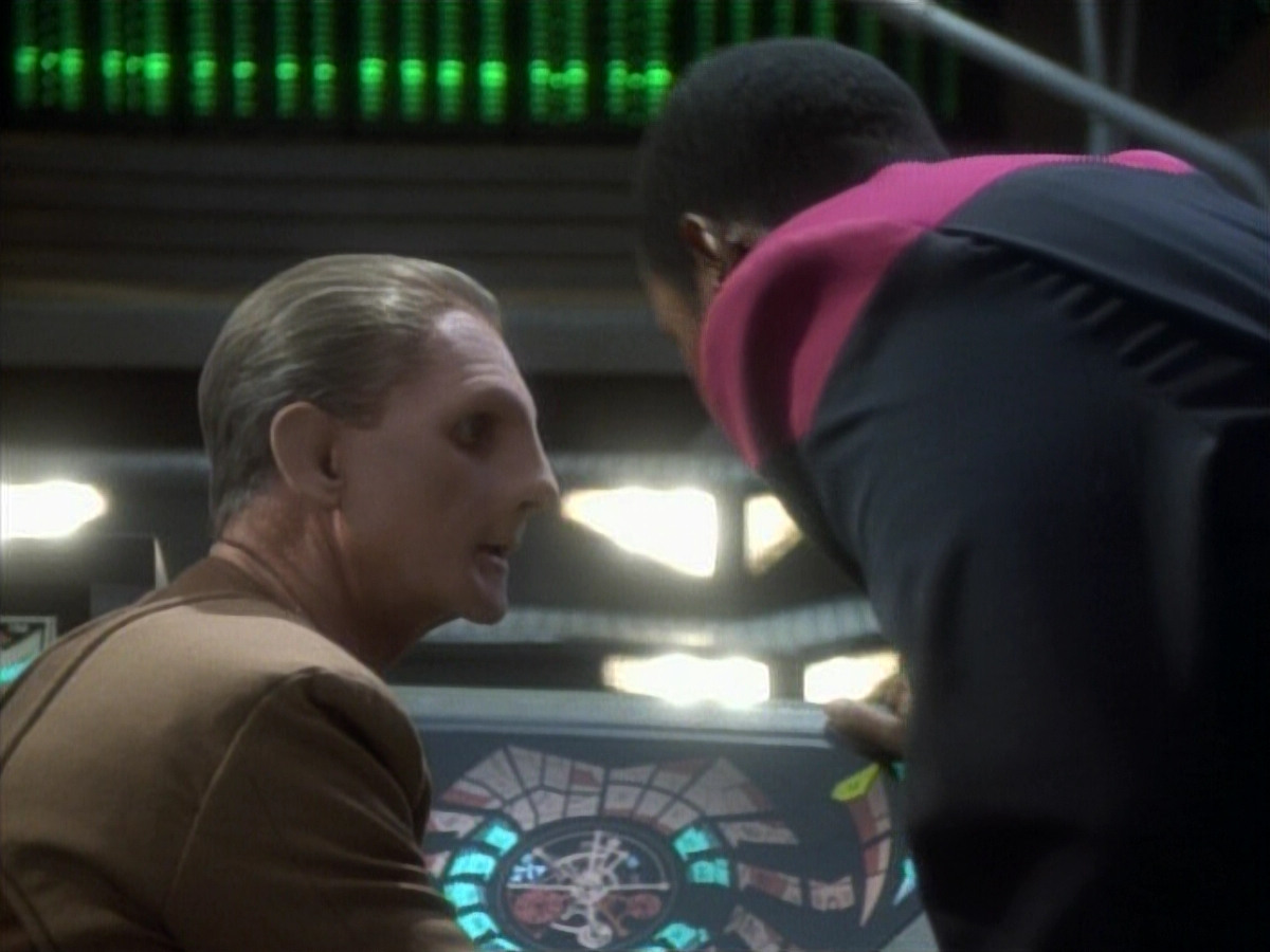 extant_StarTrekDS9_1x05-Babel_03070.jpg