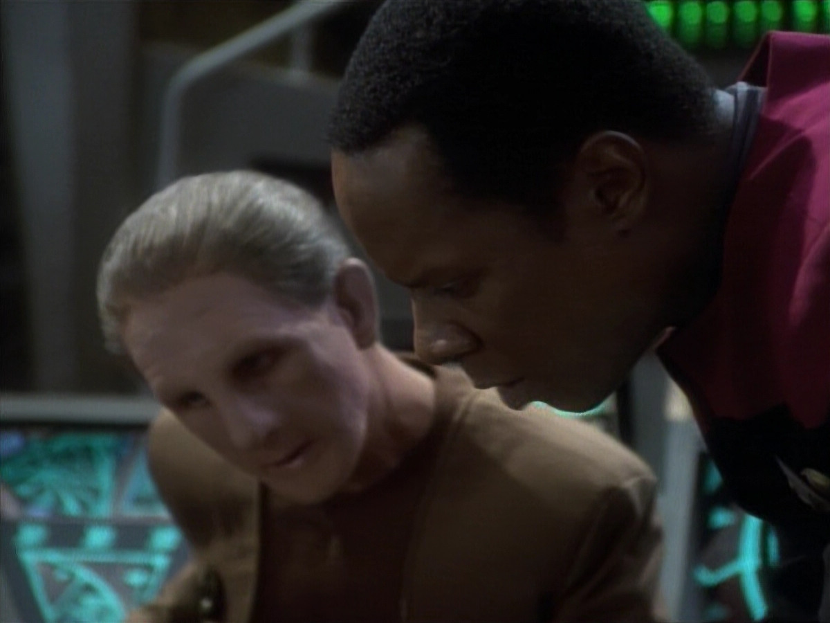 extant_StarTrekDS9_1x05-Babel_03072.jpg