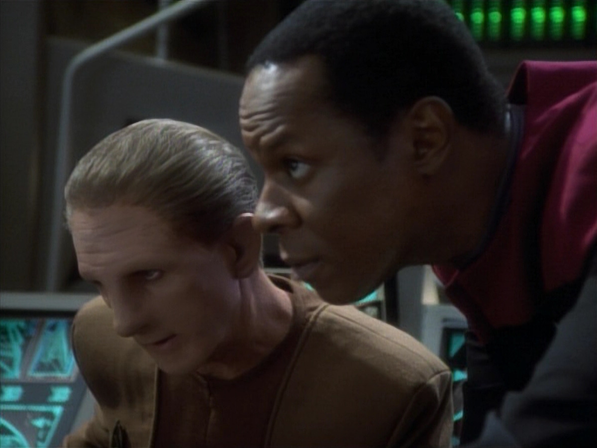 extant_StarTrekDS9_1x05-Babel_03081.jpg