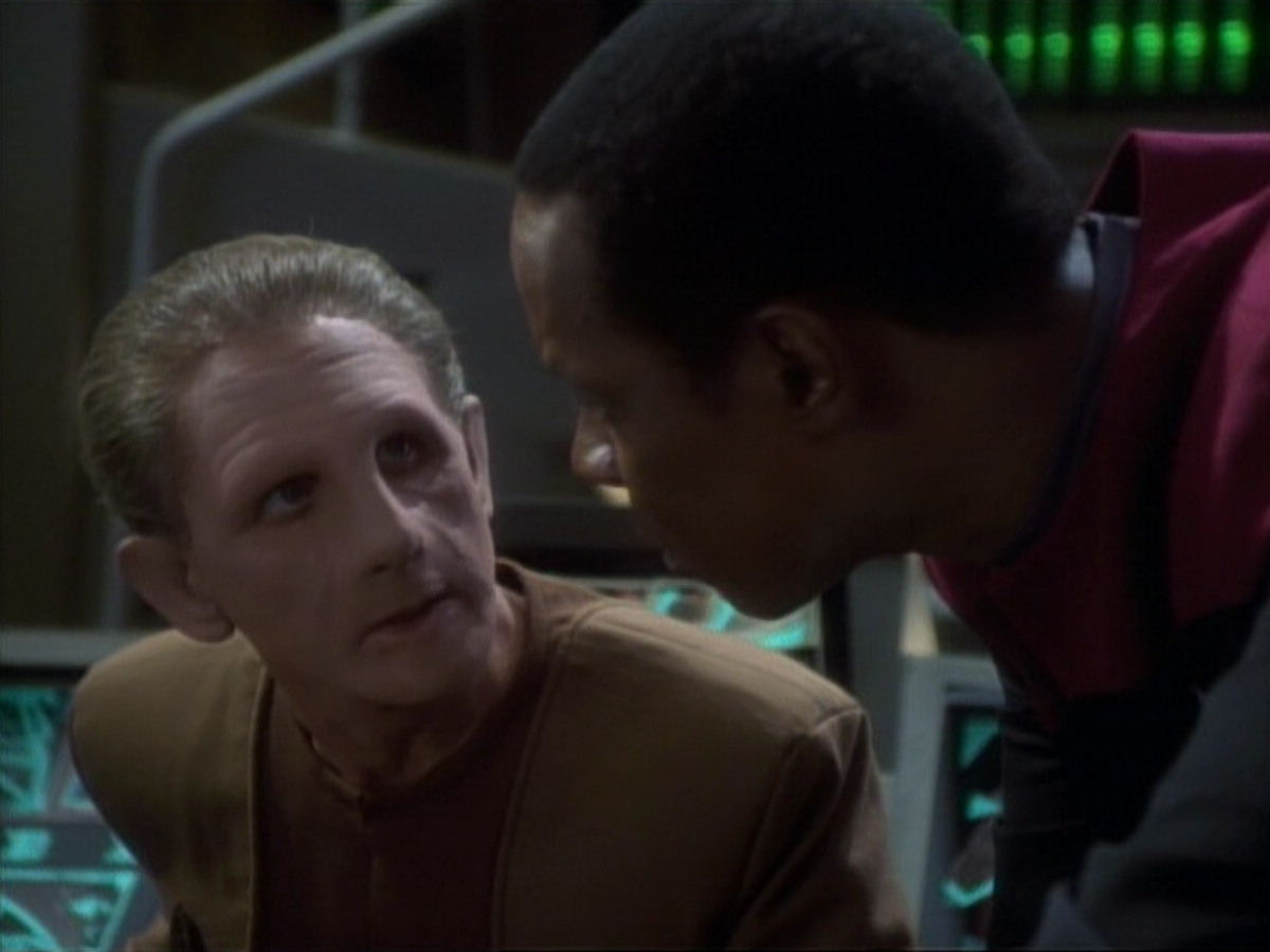 extant_StarTrekDS9_1x05-Babel_03084.jpg