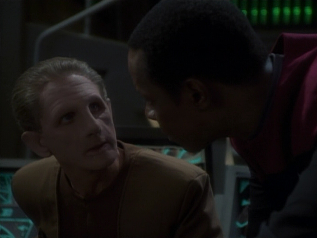 extant_StarTrekDS9_1x05-Babel_03085.jpg