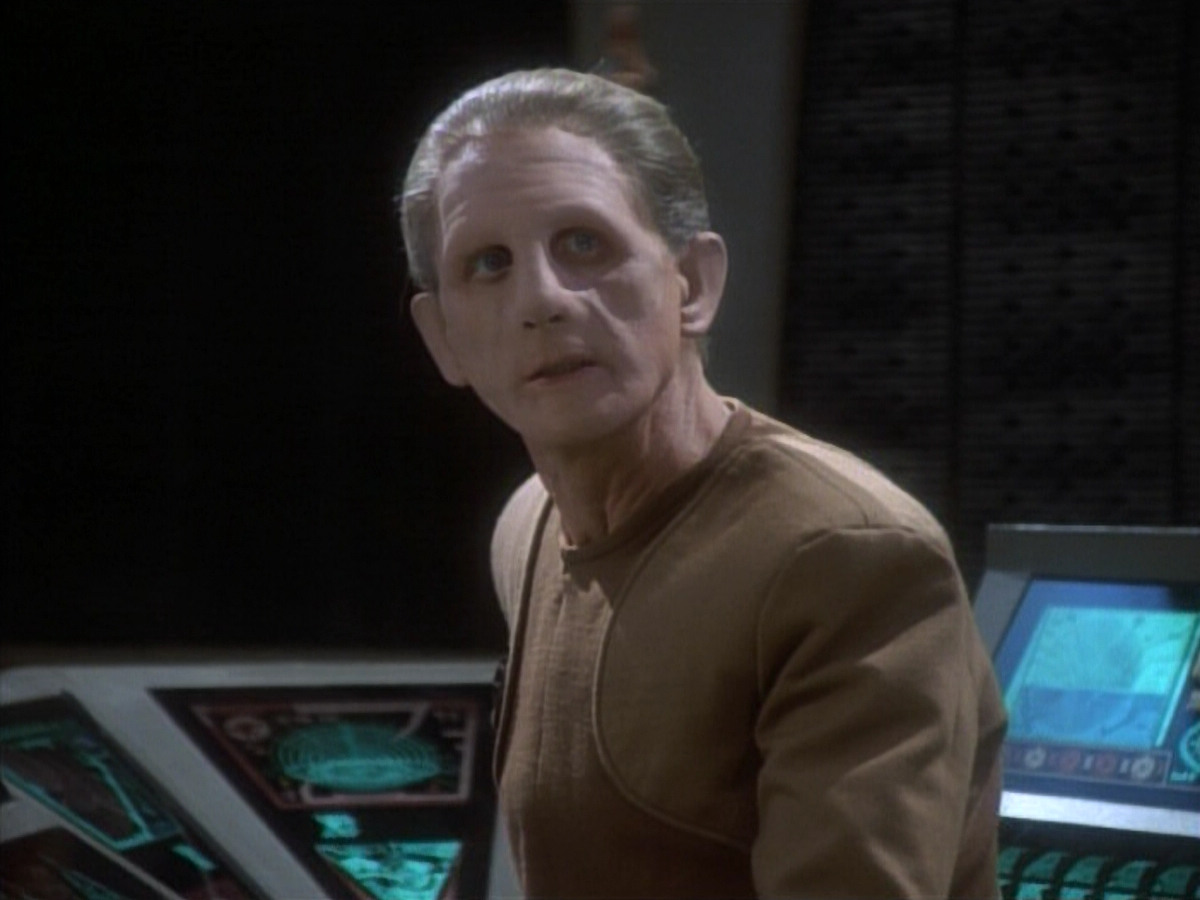 extant_StarTrekDS9_1x05-Babel_03264.jpg