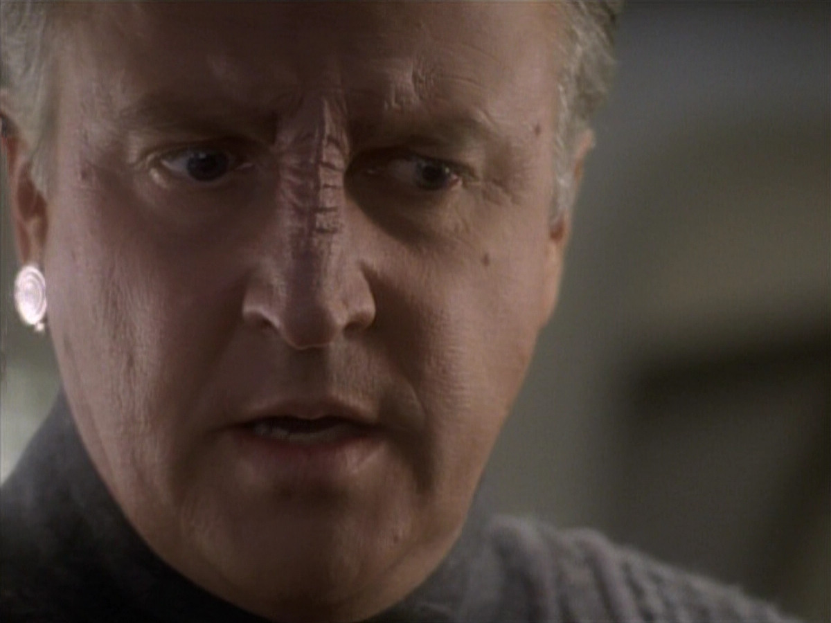 extant_StarTrekDS9_1x05-Babel_03301.jpg