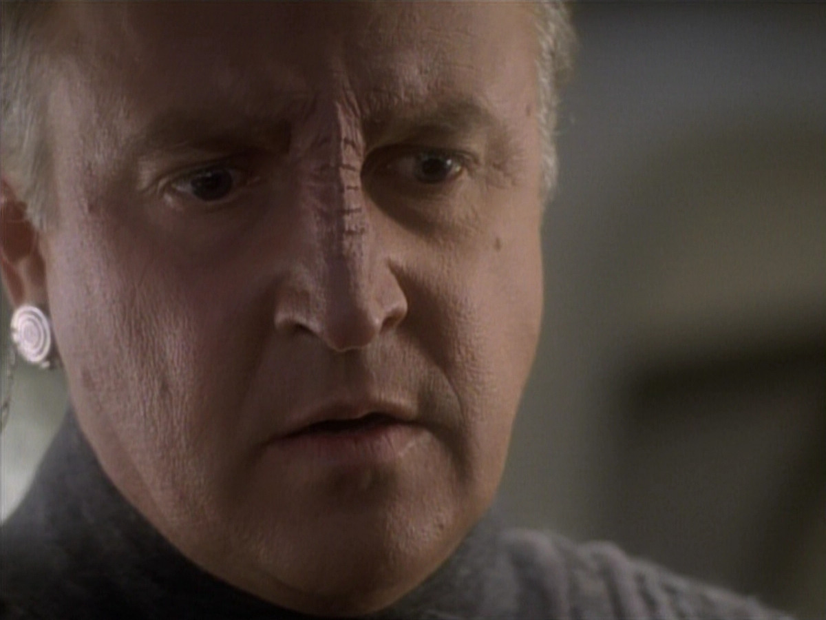 extant_StarTrekDS9_1x05-Babel_03314.jpg