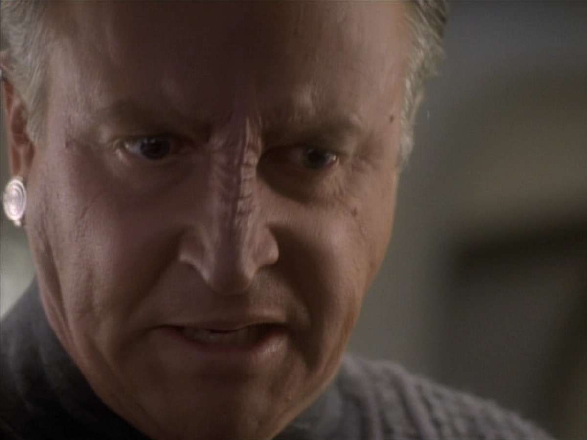 extant_StarTrekDS9_1x05-Babel_03320.jpg