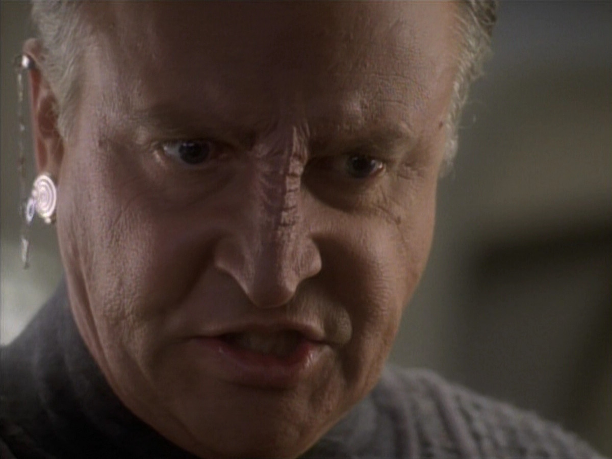 extant_StarTrekDS9_1x05-Babel_03321.jpg