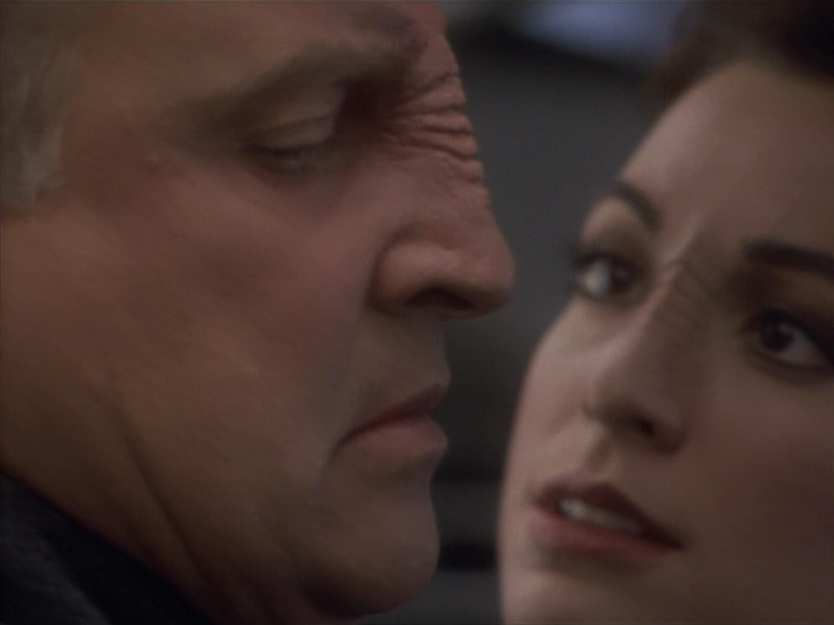 extant_StarTrekDS9_1x05-Babel_03376.jpg