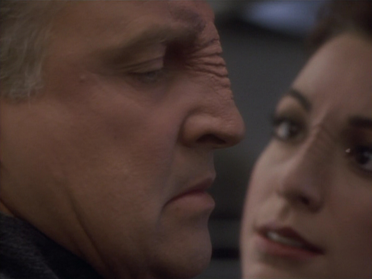 extant_StarTrekDS9_1x05-Babel_03377.jpg