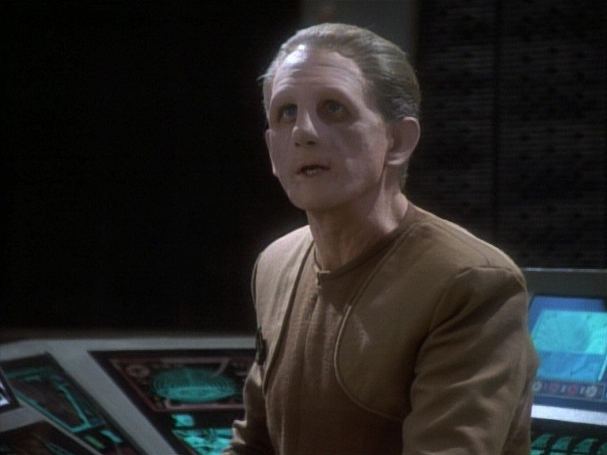 extant_StarTrekDS9_1x05-Babel_03384.jpg