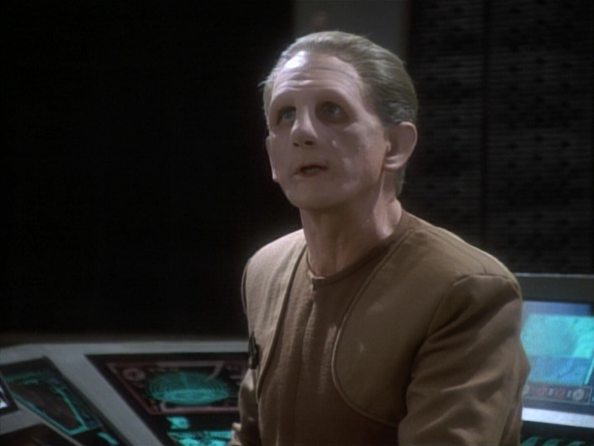extant_StarTrekDS9_1x05-Babel_03389.jpg