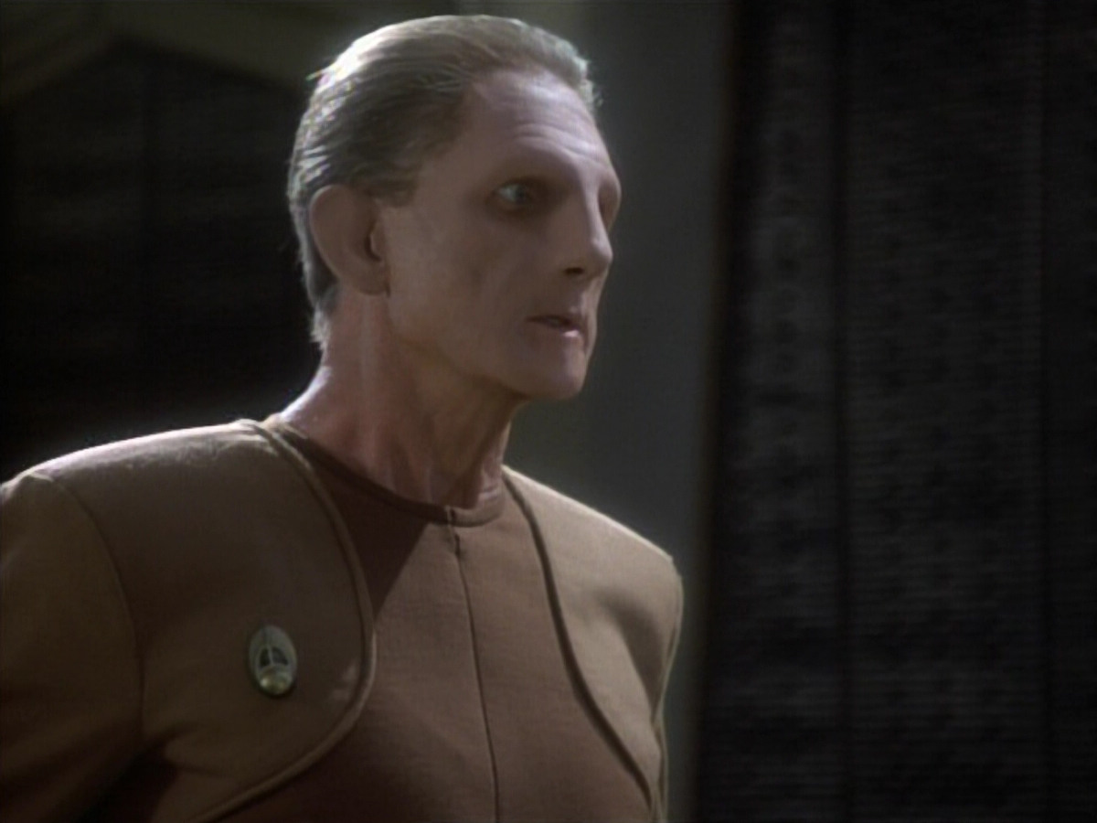 extant_StarTrekDS9_1x05-Babel_03437.jpg