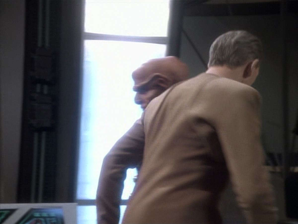 extant_StarTrekDS9_1x05-Babel_03439.jpg