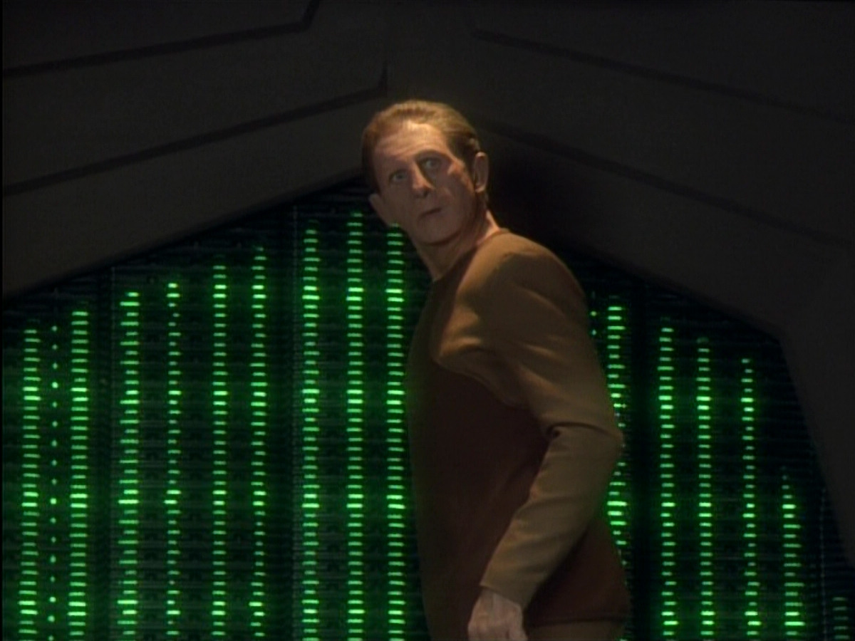 extant_StarTrekDS9_1x05-Babel_03445.jpg