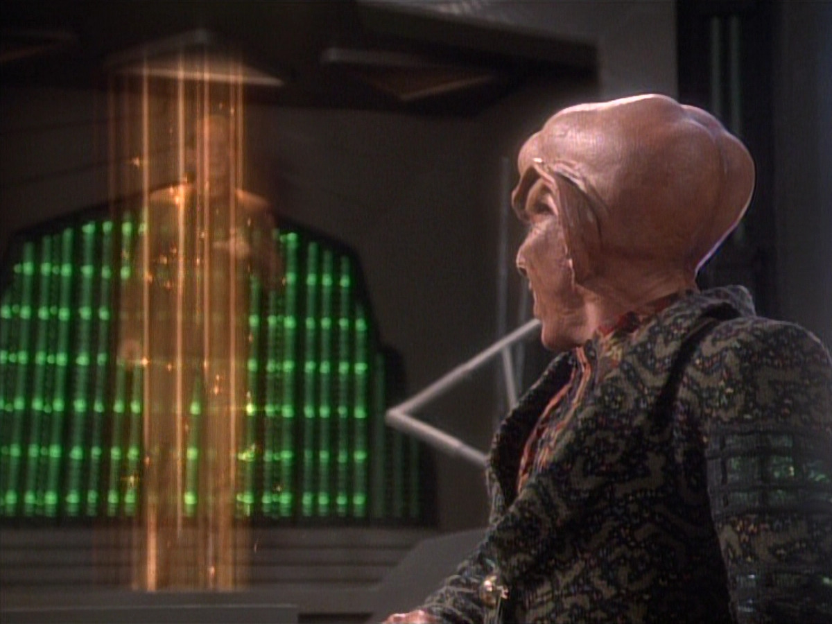 extant_StarTrekDS9_1x05-Babel_03454.jpg