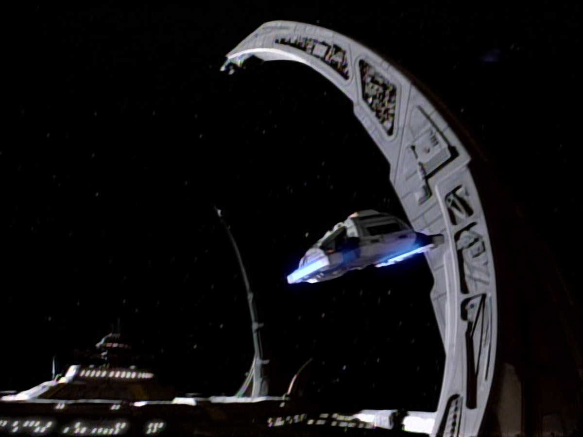 extant_StarTrekDS9_1x05-Babel_03476.jpg