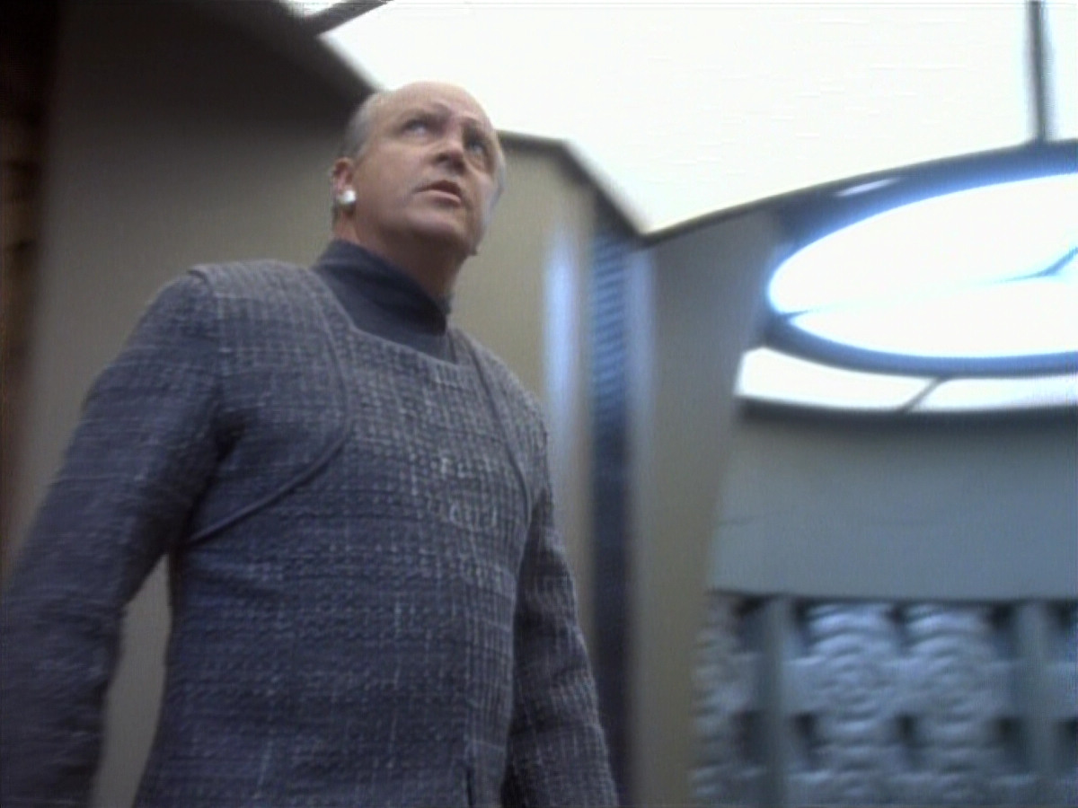 extant_StarTrekDS9_1x05-Babel_03504.jpg