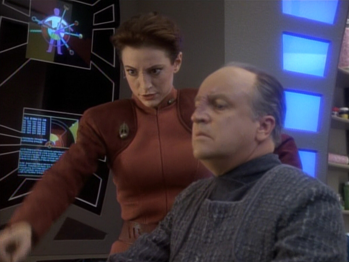 extant_StarTrekDS9_1x05-Babel_03525.jpg