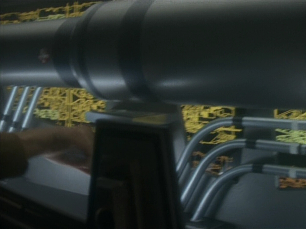 extant_StarTrekDS9_1x05-Babel_03628.jpg