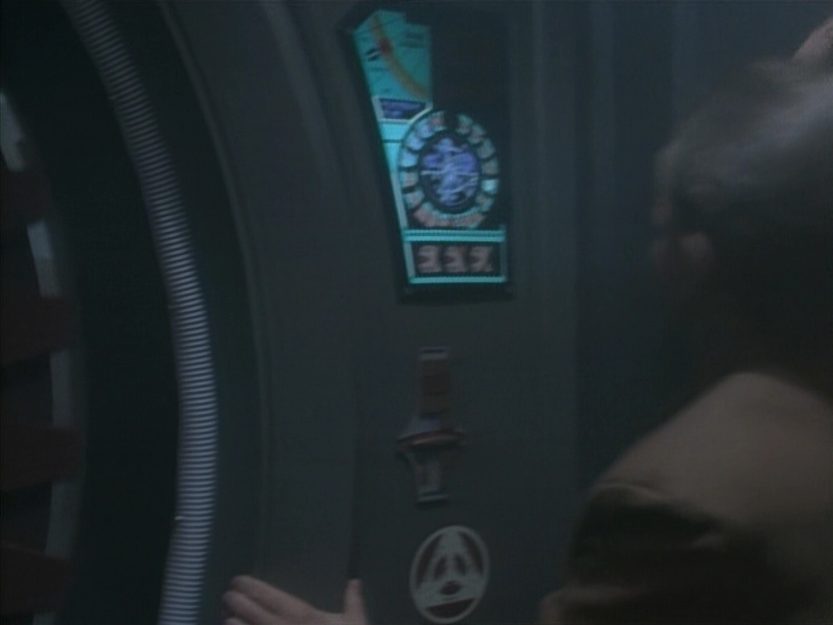 extant_StarTrekDS9_1x05-Babel_03655.jpg
