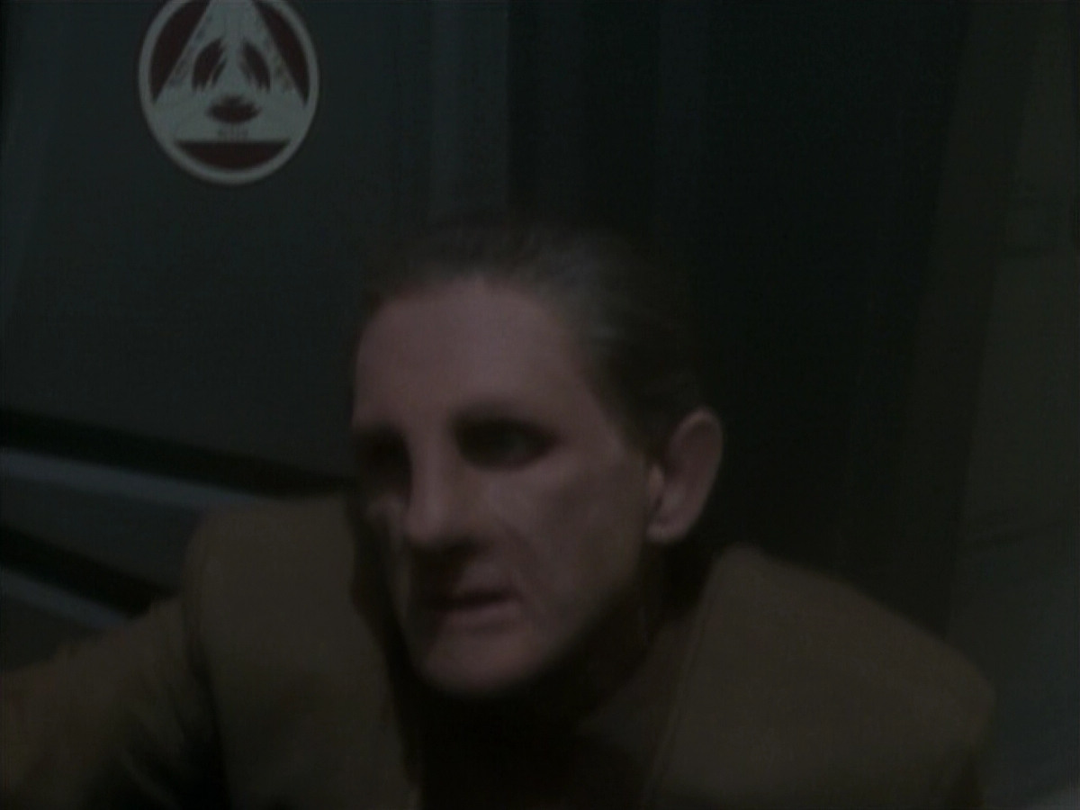extant_StarTrekDS9_1x05-Babel_03672.jpg