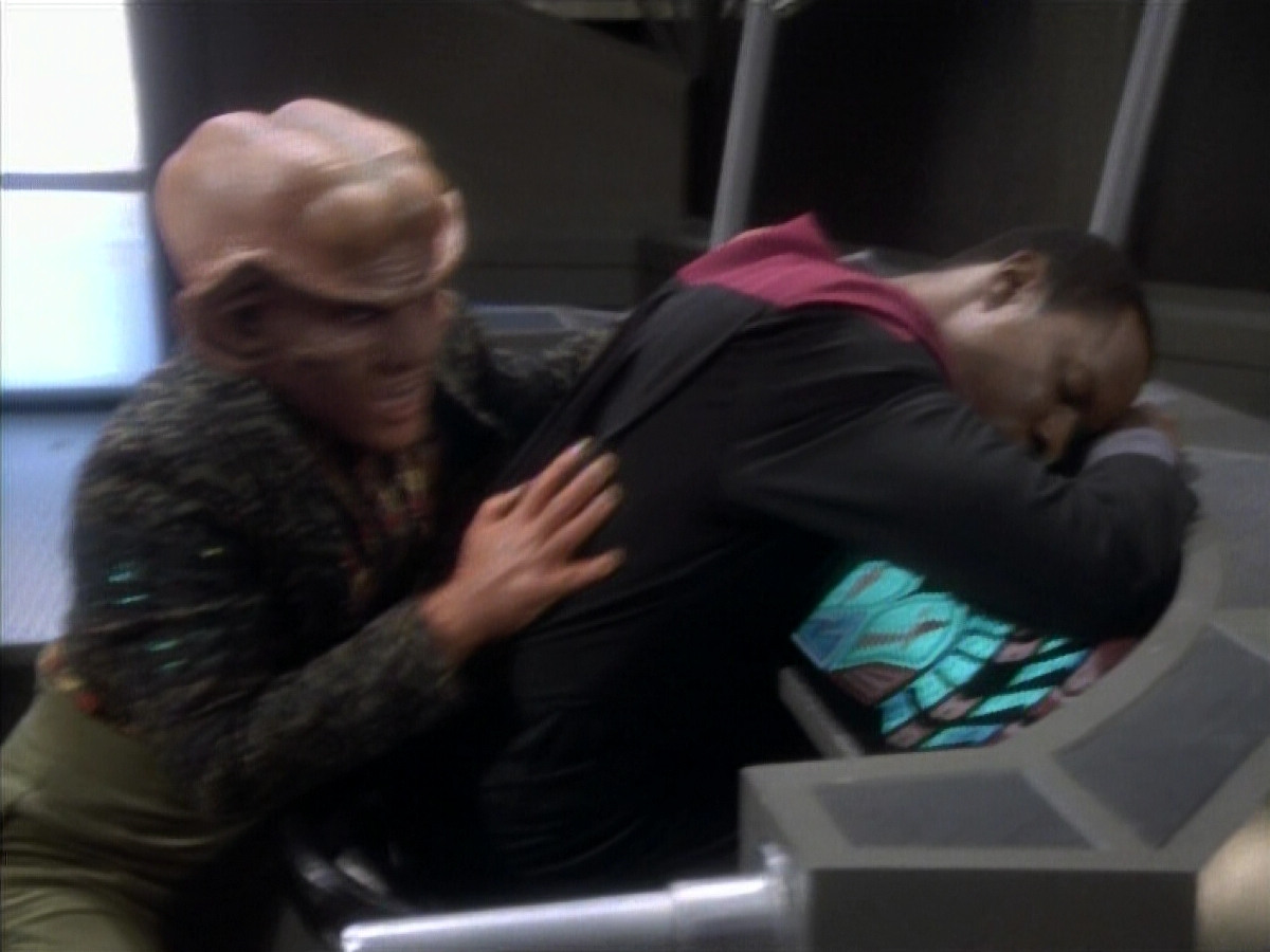 extant_StarTrekDS9_1x05-Babel_03676.jpg