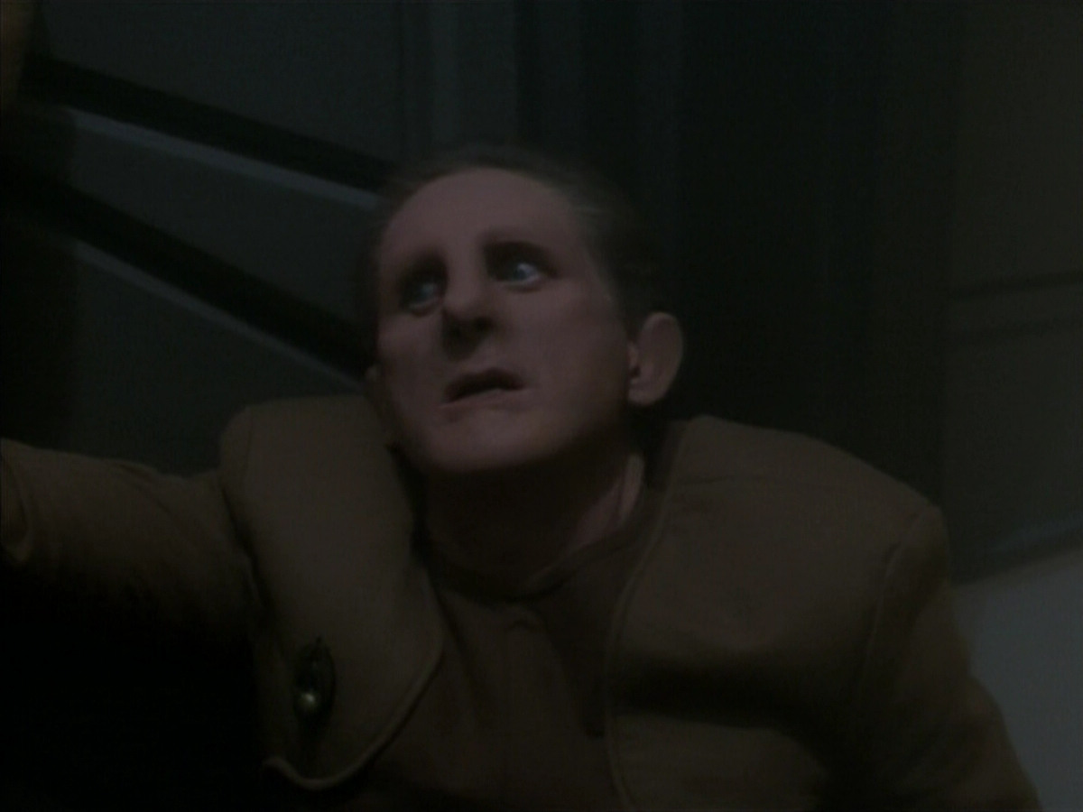 extant_StarTrekDS9_1x05-Babel_03680.jpg
