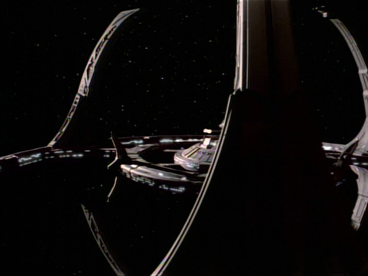 extant_StarTrekDS9_1x05-Babel_03726.jpg