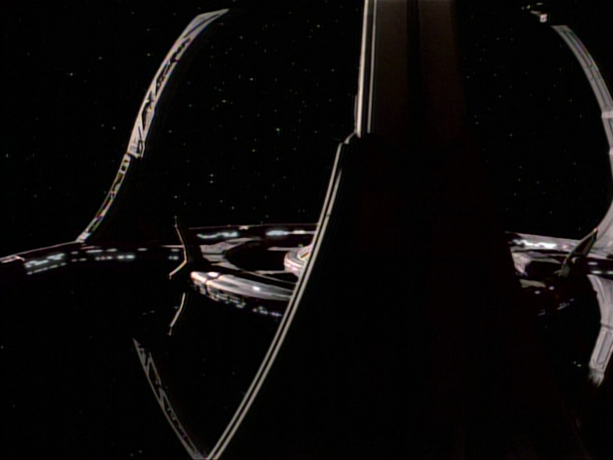 extant_StarTrekDS9_1x05-Babel_03727.jpg