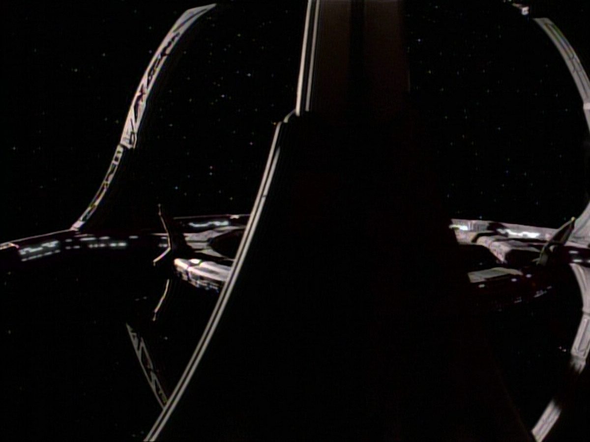 extant_StarTrekDS9_1x05-Babel_03728.jpg