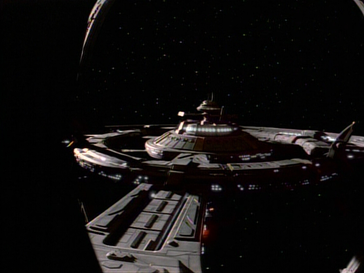 extant_StarTrekDS9_1x05-Babel_03734.jpg