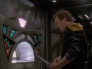 extant_StarTrekDS9_1x05-Babel_00329.jpg