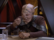extant_StarTrekDS9_1x05-Babel_00572.jpg