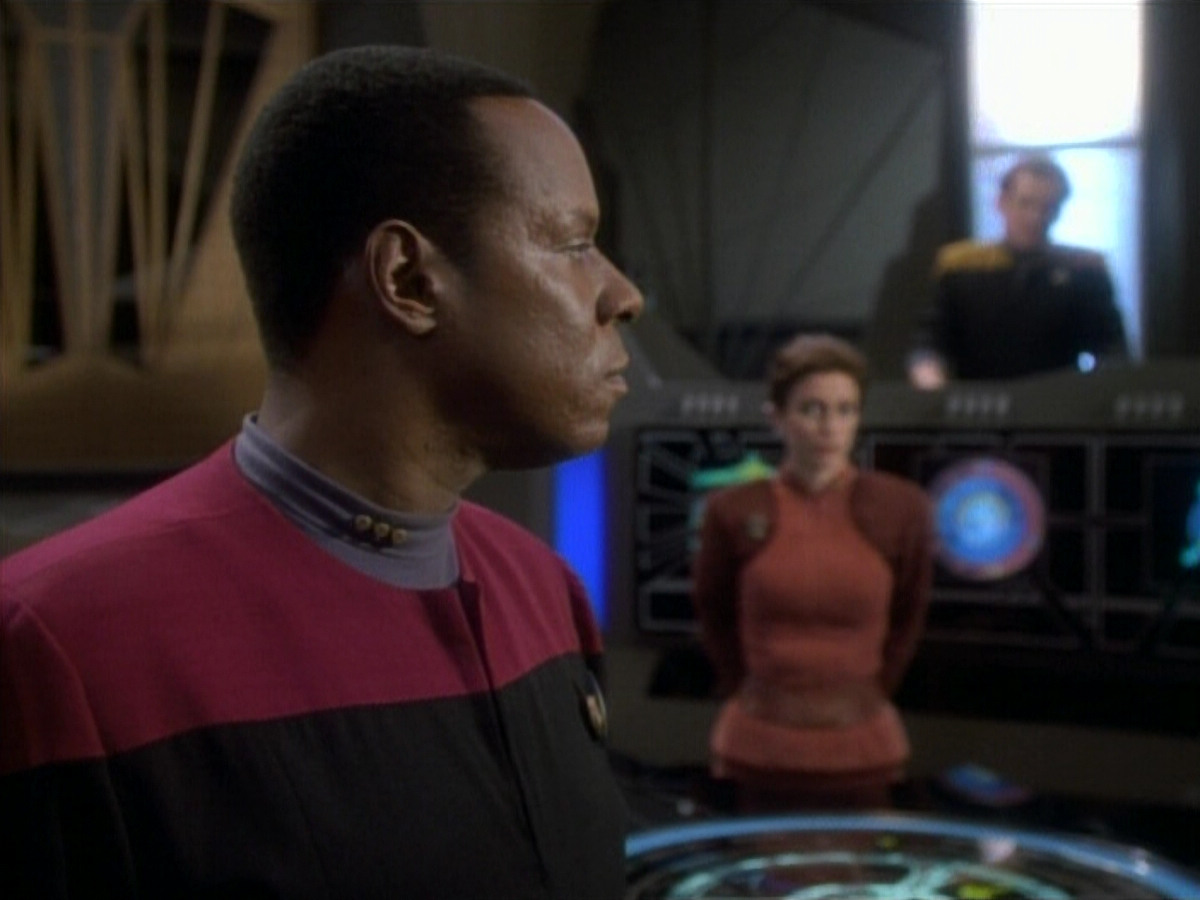 extant_StarTrekDS9_1x06-CaptivePursuitl_00212.jpg