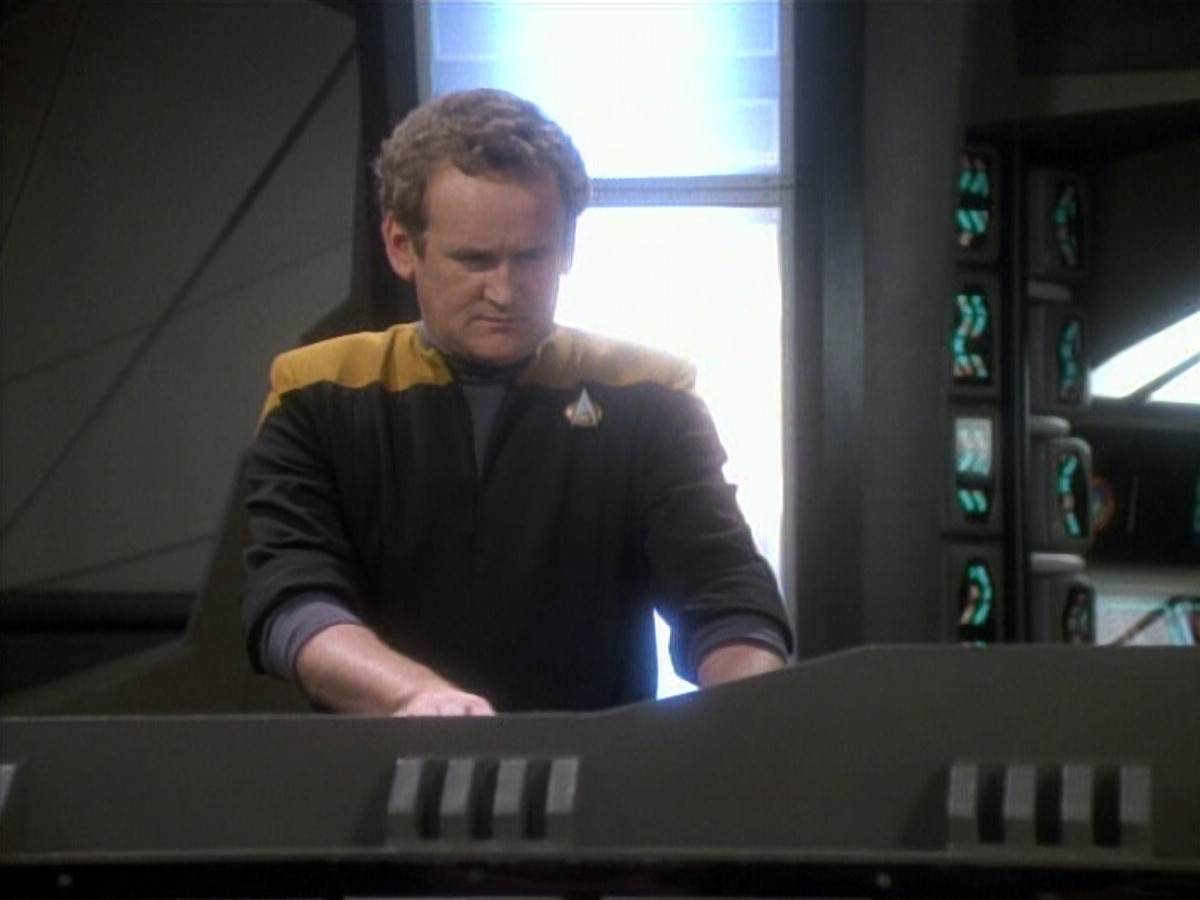 extant_StarTrekDS9_1x06-CaptivePursuitl_00244.jpg