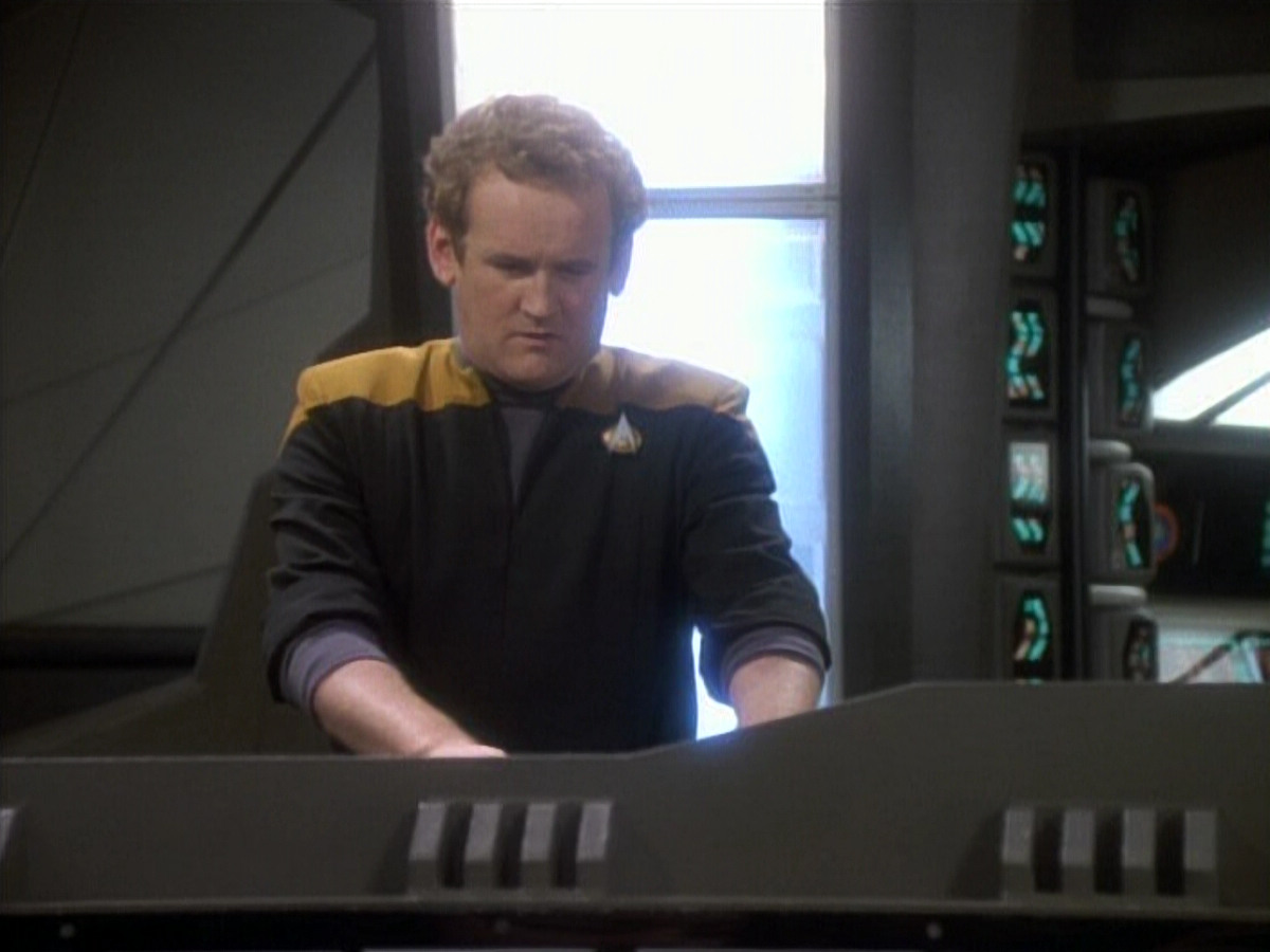 extant_StarTrekDS9_1x06-CaptivePursuitl_00252.jpg
