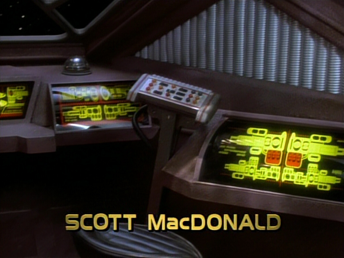 extant_StarTrekDS9_1x06-CaptivePursuitl_00485.jpg
