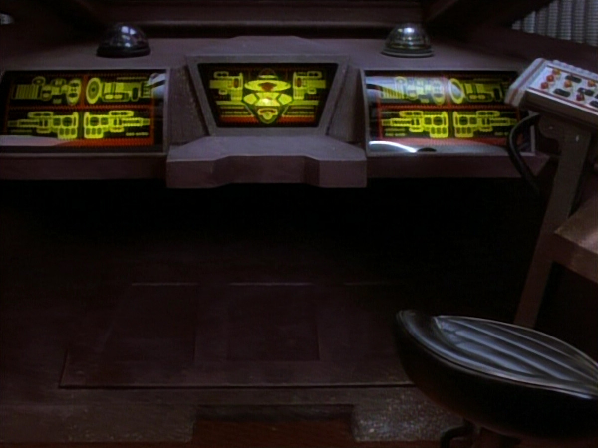 extant_StarTrekDS9_1x06-CaptivePursuitl_00489.jpg